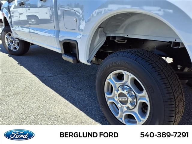 2025 Ford F-250 Super Duty XLT - Photo 7