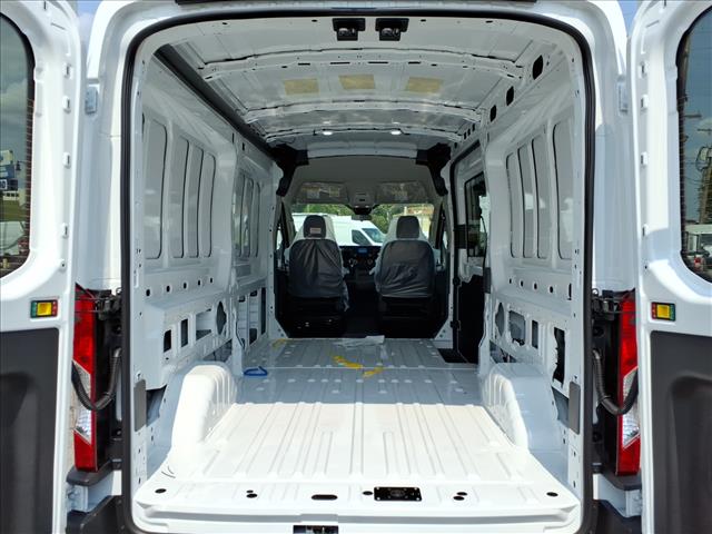 2025 Ford Transit Base - Photo 7