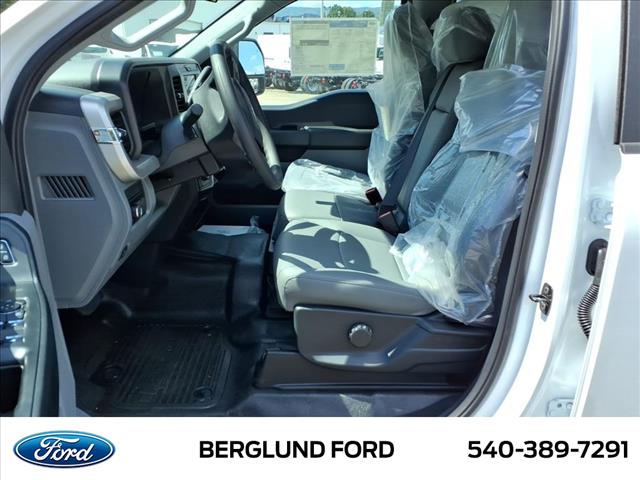 2026 Ford F-550 XL - Photo 8