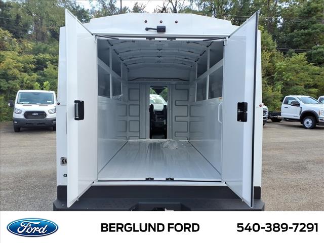 2024 Ford Transit Base - Photo 8