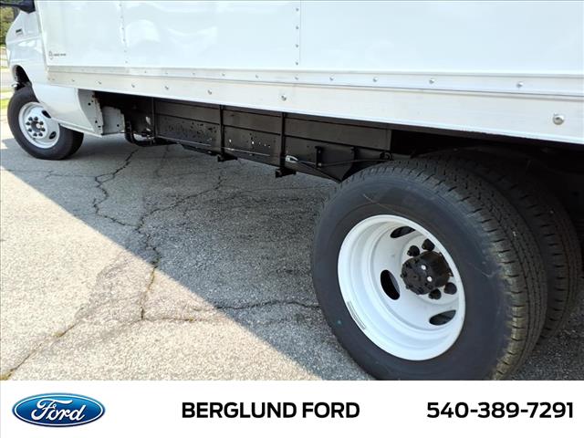 2026 Ford E-Series Base - Photo 8