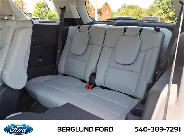 2025 Ford Explorer Active - Photo 8