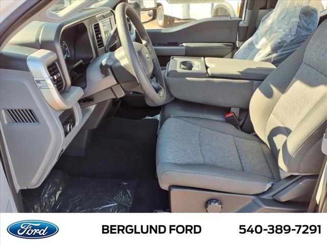 2025 Ford F-350 Super Duty XL - Photo 8
