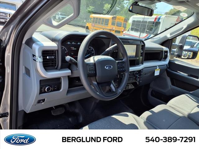 2025 Ford F-250 Super Duty XL - Photo 8