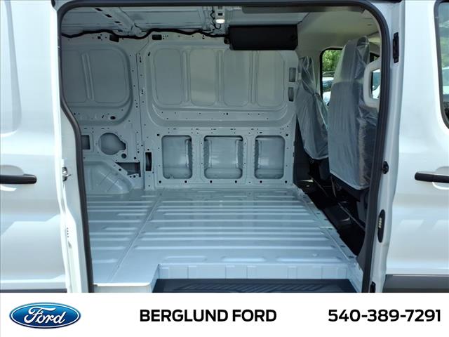 2025 Ford Transit Base - Photo 8