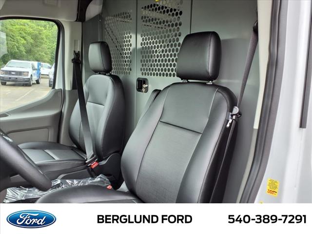 2024 Ford Transit Base - Photo 8