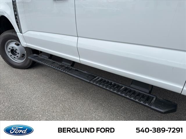 2025 Ford F-350 Super Duty XL - Photo 9