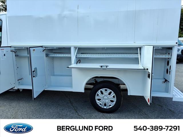 2025 Ford Transit Base - Photo 9