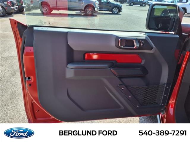 2024 Ford Bronco Black Diamond - Photo 9