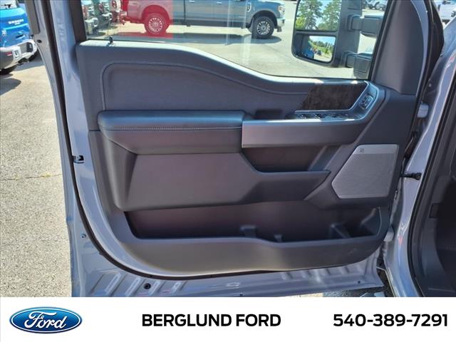 2025 Ford F-250 Super Duty LARIAT - Photo 9