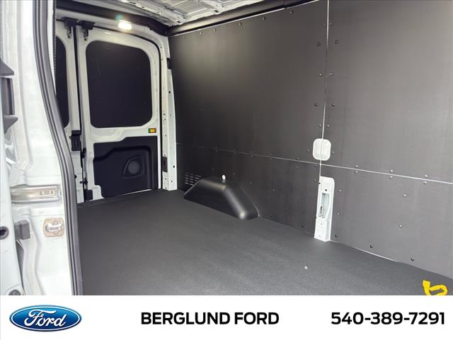 2025 Ford Transit Base - Photo 9