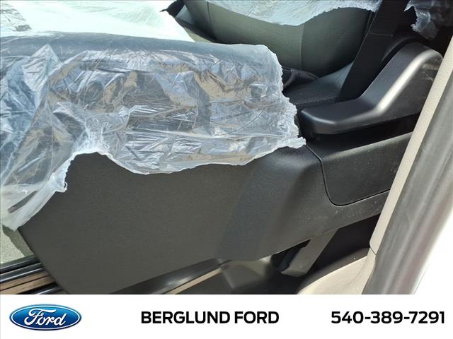 2025 Ford Transit Base - Photo 9