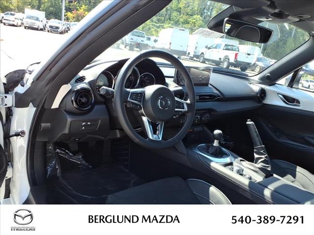2025 Mazda MX-5 Miata RF Club - Photo 9