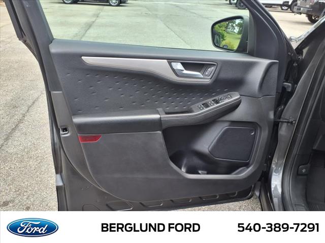 2020 Ford Escape Hybrid SE Sport