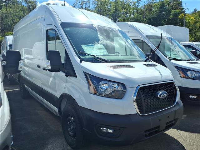 2025 Ford Transit Base