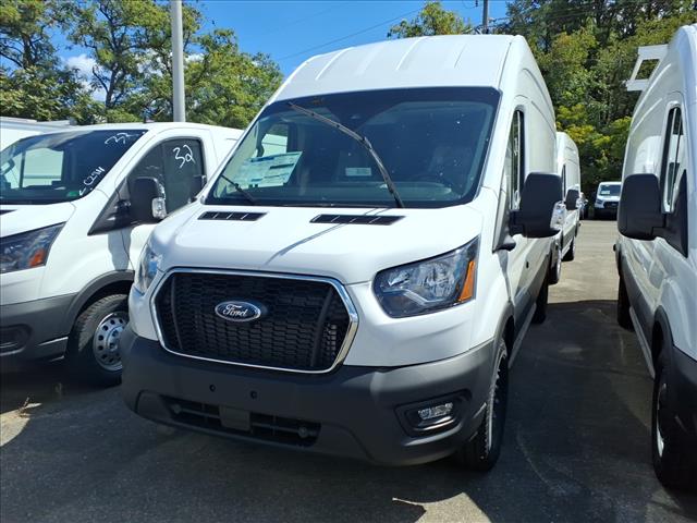 2025 Ford Transit Base