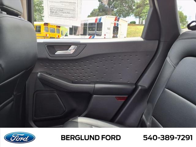 2020 Ford Escape Hybrid SE Sport