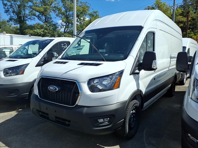 2025 Ford Transit Base