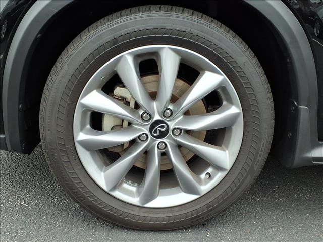 2022 INFINITI QX50 Luxe