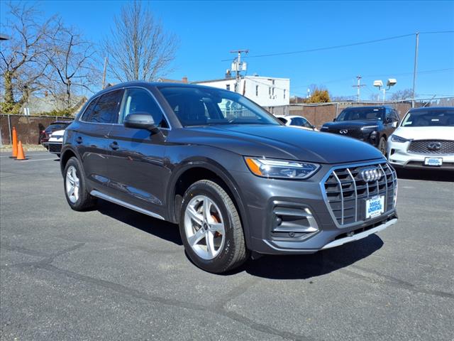 2023 Audi Q5 quattro Premium 40 TFSI