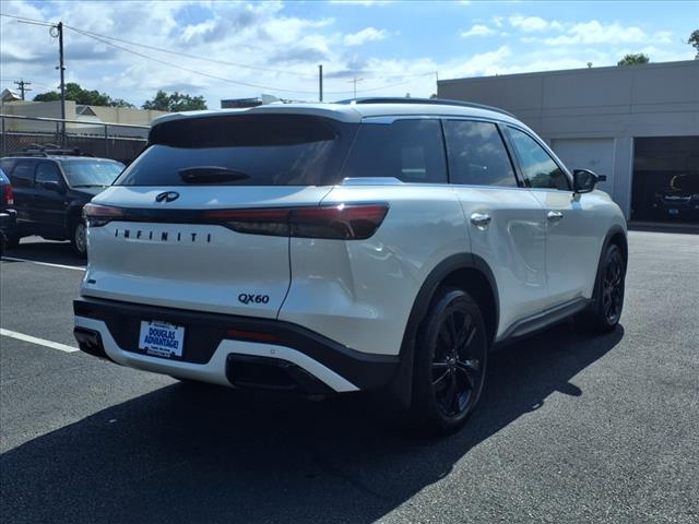2025 INFINITI QX60 Luxe
