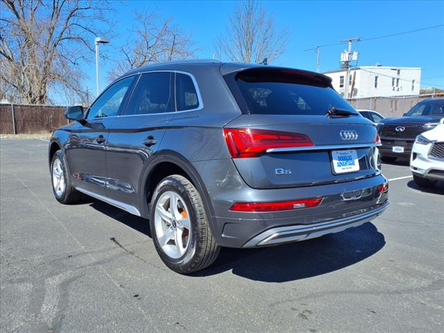 2023 Audi Q5 quattro Premium 40 TFSI