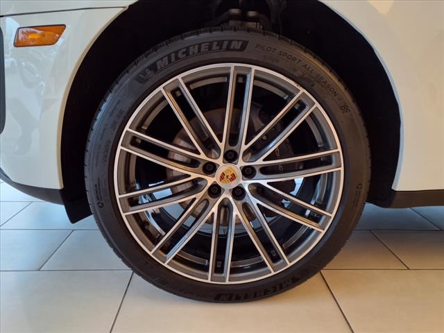 2024 Porsche Macan 