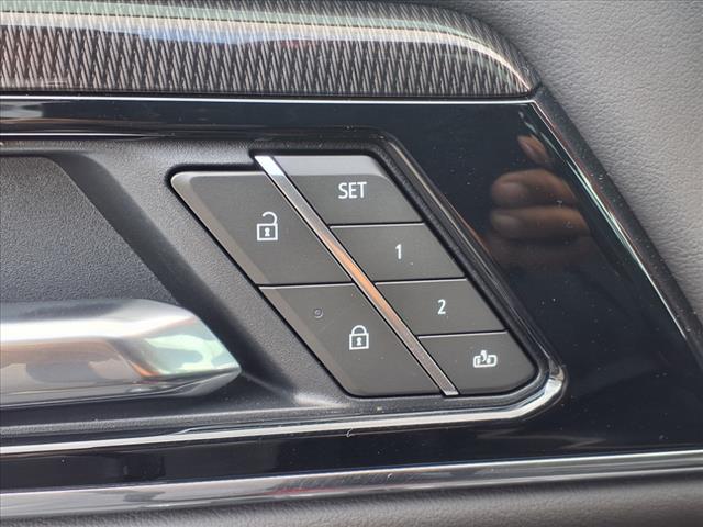 2025 GMC Yukon Elevation