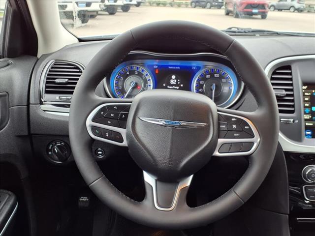 2023 Chrysler 300 Touring