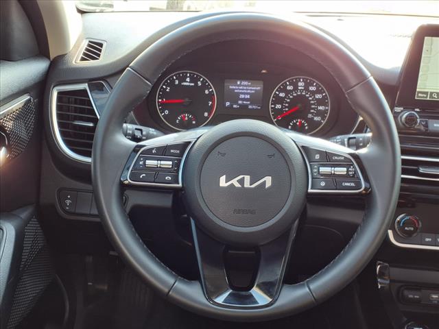 2023 Kia Seltos EX