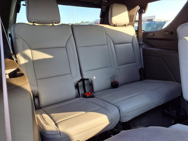 2025 GMC Yukon Elevation