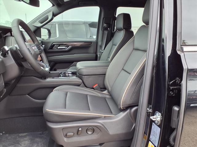2025 GMC Yukon Elevation