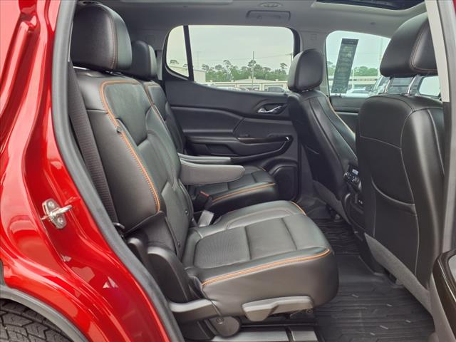 2022 GMC Acadia AT4