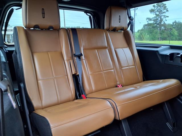 2013 Lincoln Navigator L Base