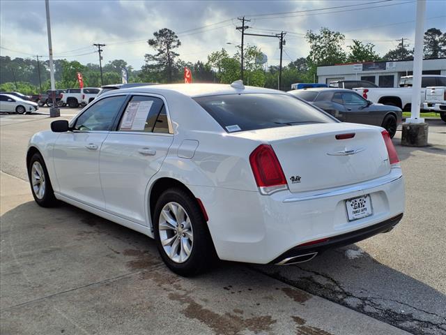 2023 Chrysler 300 Touring