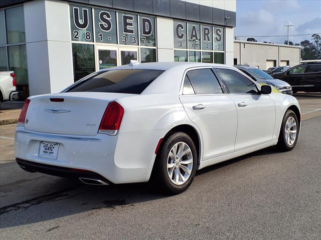 2023 Chrysler 300 Touring