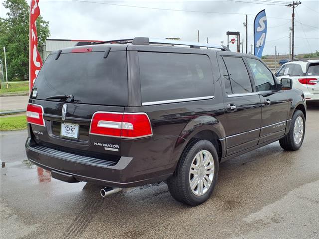 2013 Lincoln Navigator L Base