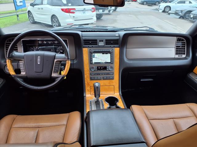 2013 Lincoln Navigator L Base