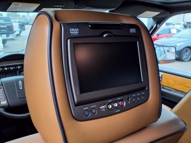 2013 Lincoln Navigator L Base