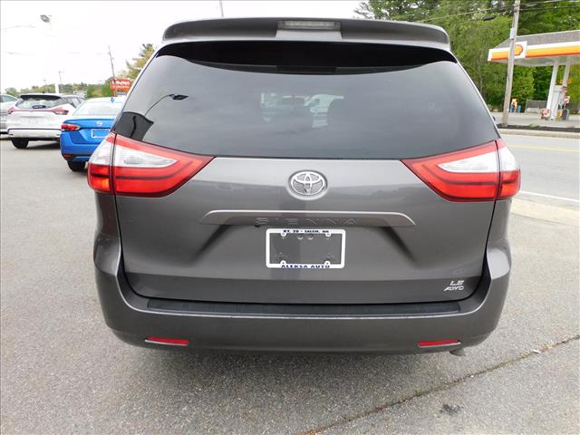 2017 Toyota Sienna LE 7-Passenger:HS167146