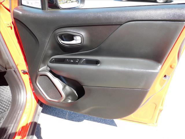 2023 Jeep Renegade Limited:PPP15193