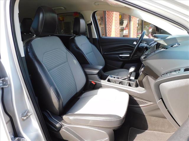 2019 Ford Escape SE:KUC42641