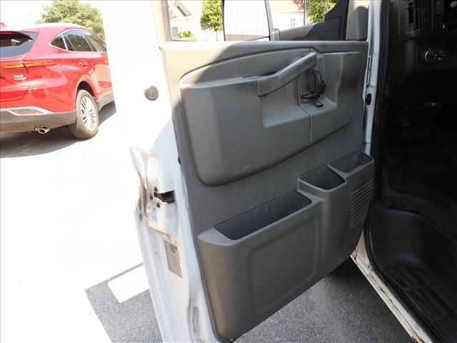 2018 Chevrolet 3500  Unicell 15Ft Box DRW Fiberglass:J1268251