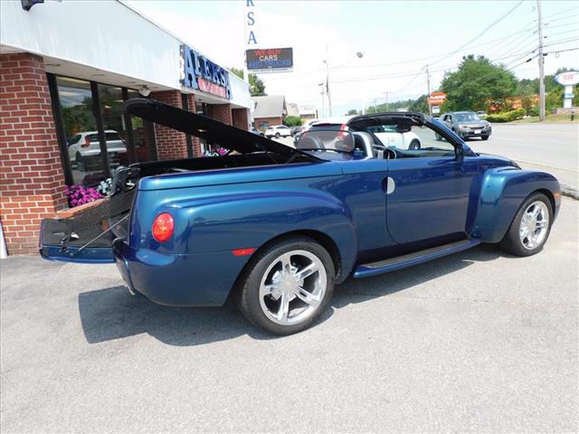 2005 Chevrolet SSR LS