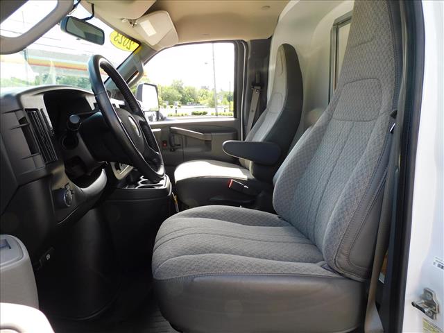 2023 Chevrolet Express 3500:PN012172