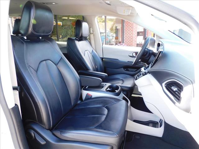 2023 Chrysler Pacifica Plug-In Hybrid Touring L:PR559226