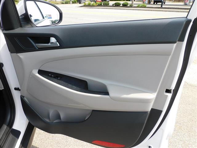 2016 Hyundai TUCSON SE:GU243377