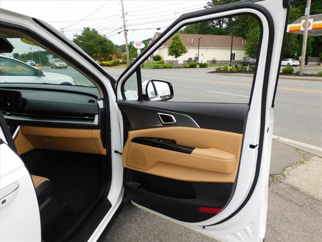 2022 Kia Carnival LX