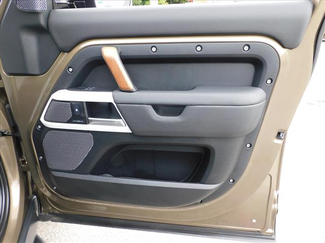 2024 Land Rover Defender 110 P400 X-Dynamic SE:R2266231