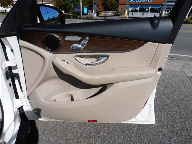 2022 Mercedes-Benz GLC GLC 300 4MATIC:NG121034